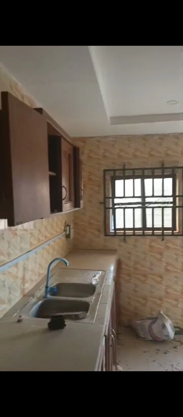 2 Bedroom Flat for Sale in Ugbor, Edo - Image 5