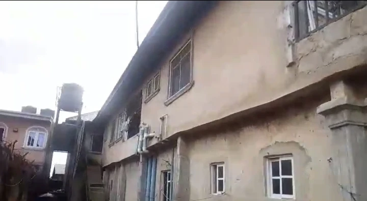 2 Bedroom Flat for Sale in Evbareke spear part market, Edo - Image 1