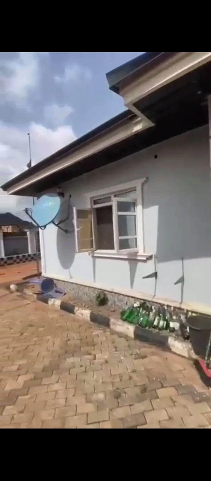 3 Bedroom Flat for Sale in Oluku, Edo - Image 1