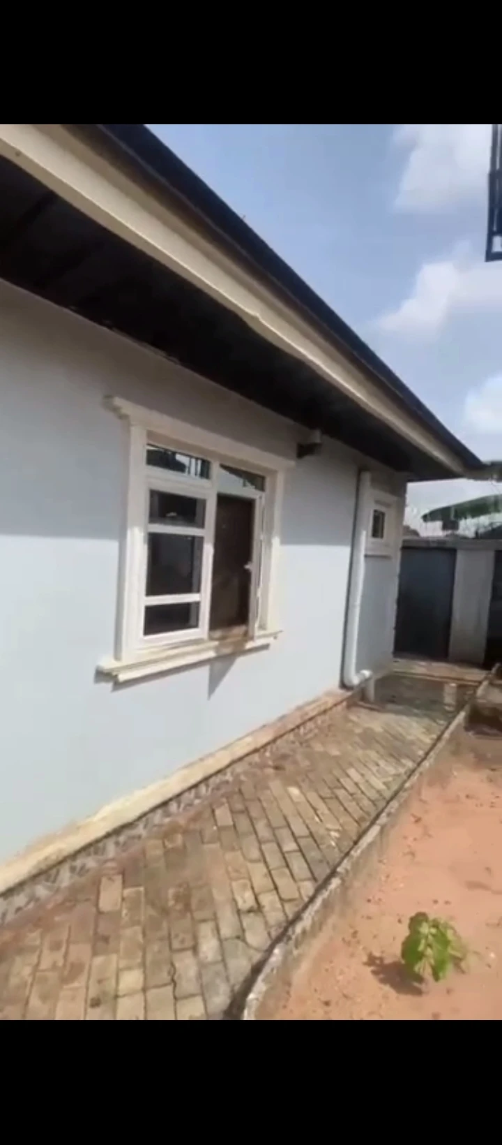 3 Bedroom Flat for Sale in Oluku, Edo - Image 3
