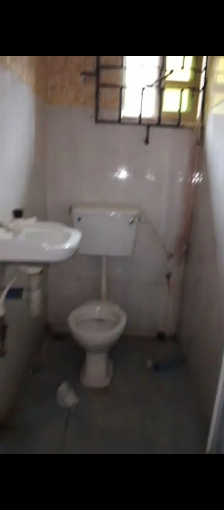 2 Bedroom Flat for Rent in Jeddo, Delta - Image 1