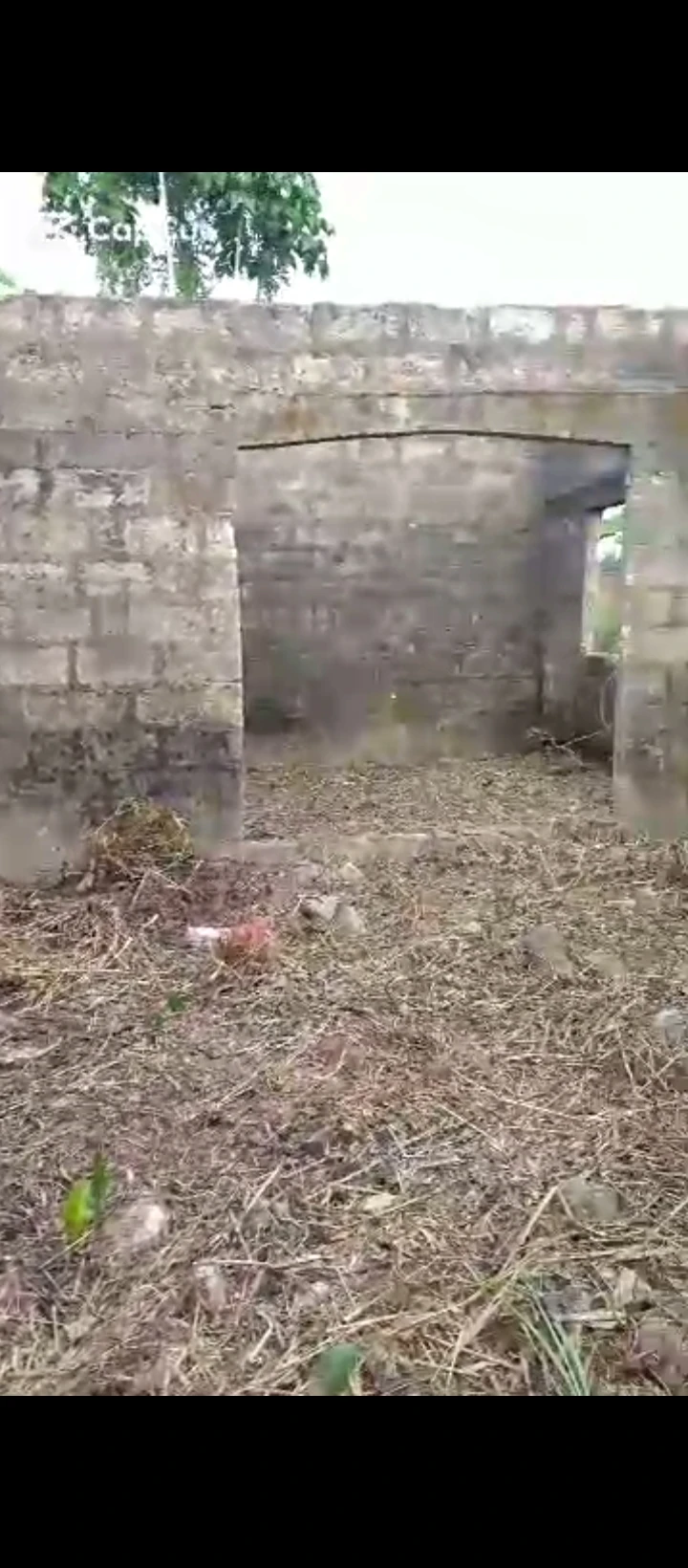 Uncompleted Building for Sale in evbomama community, Edo - Image 1