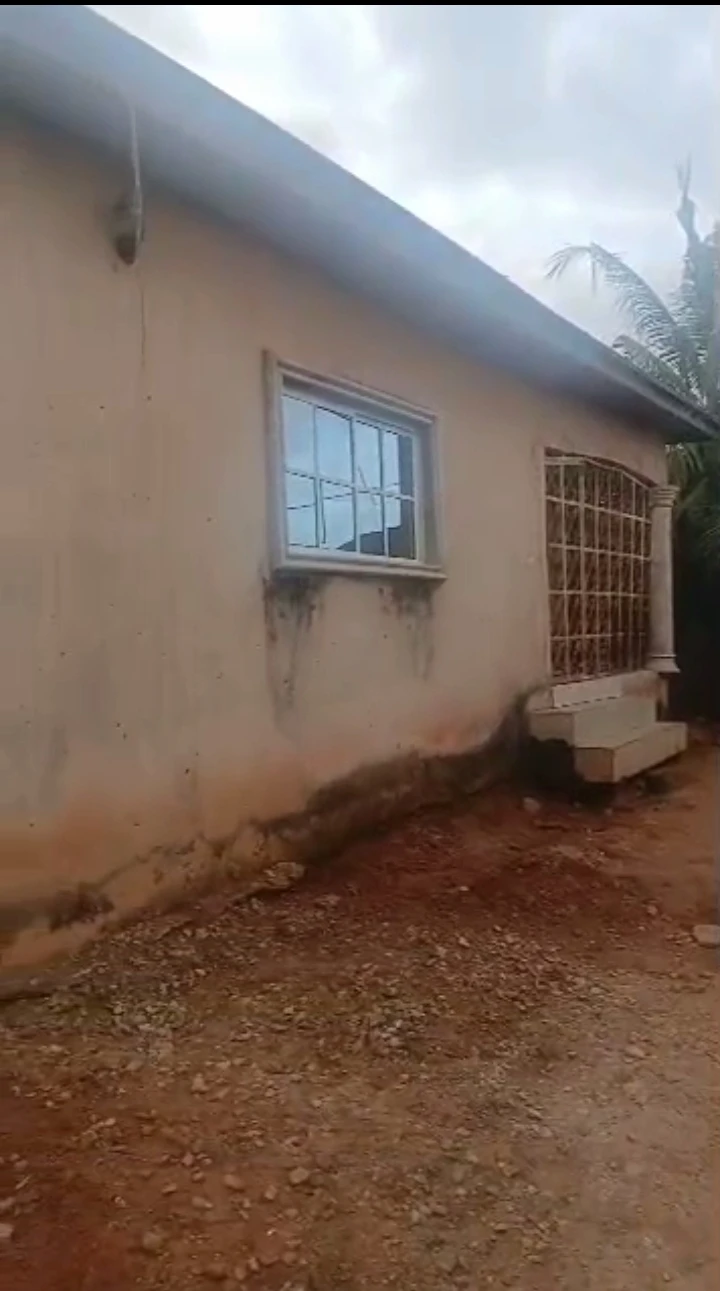 Bungalow for Sale in EBO QUARTER OFF IYEKOGBA IRIRI ROAD OFF AIRPORT ROAD, Edo - Image 1
