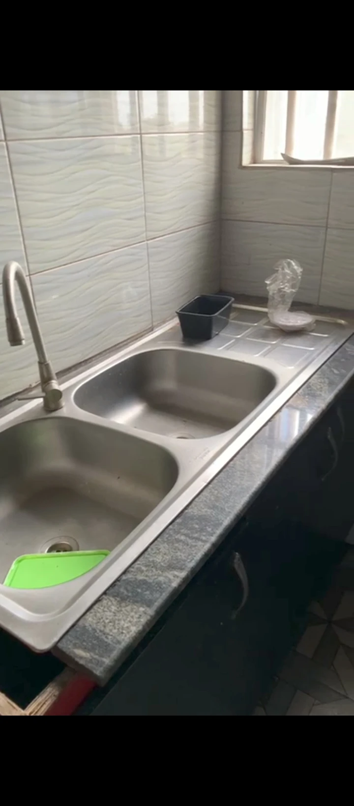 2 Bedroom Flat for Rent in Okhouromi, Edo - Image 3