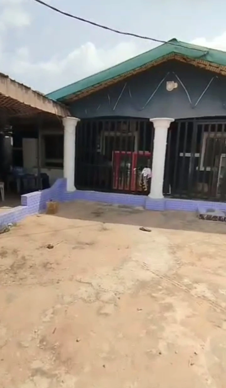 Hotel for Sale in Arougba, Edo - Image 2