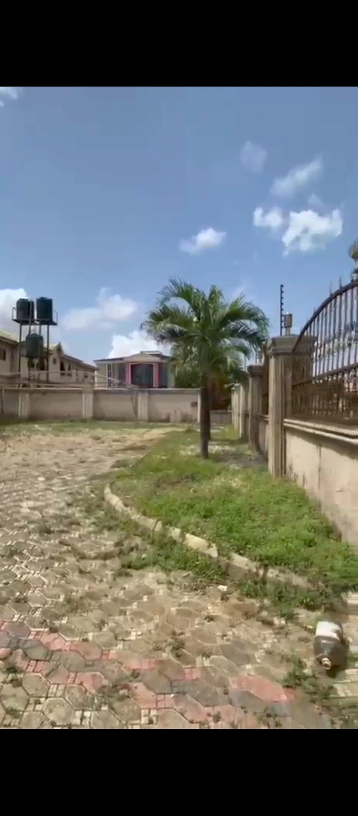 Duplex for Sale in EVBUKUN off sapele road, Edo - Image 2