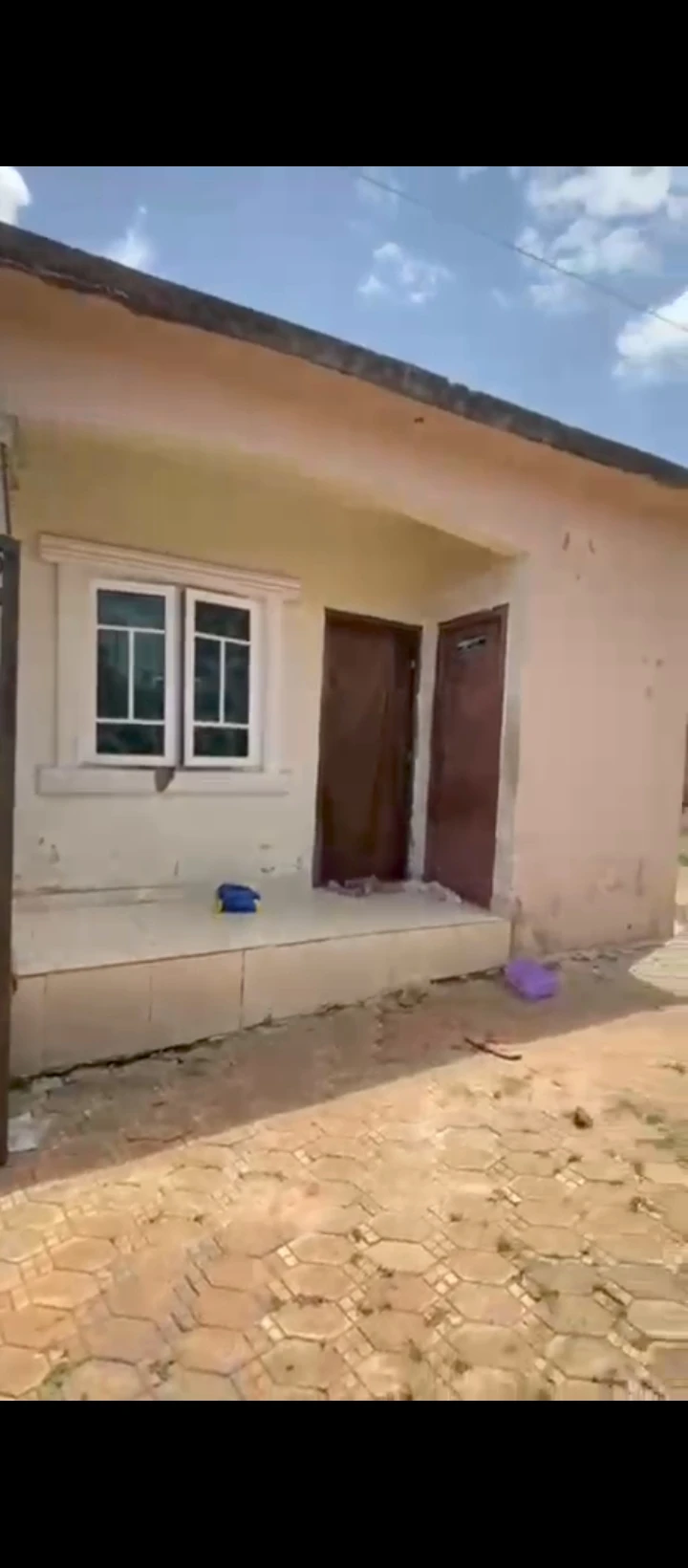 Duplex for Sale in EVBUKUN off sapele road, Edo - Image 3
