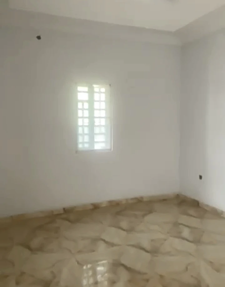2 Bedroom Flat for Rent in Okhouromi, Edo - Image 1