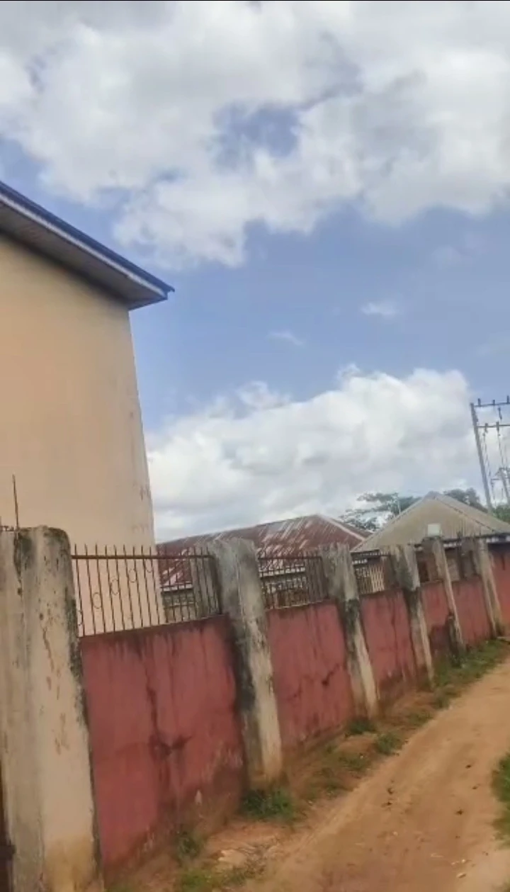 Hostel for Sale in Ekosodin, Edo - Image 2