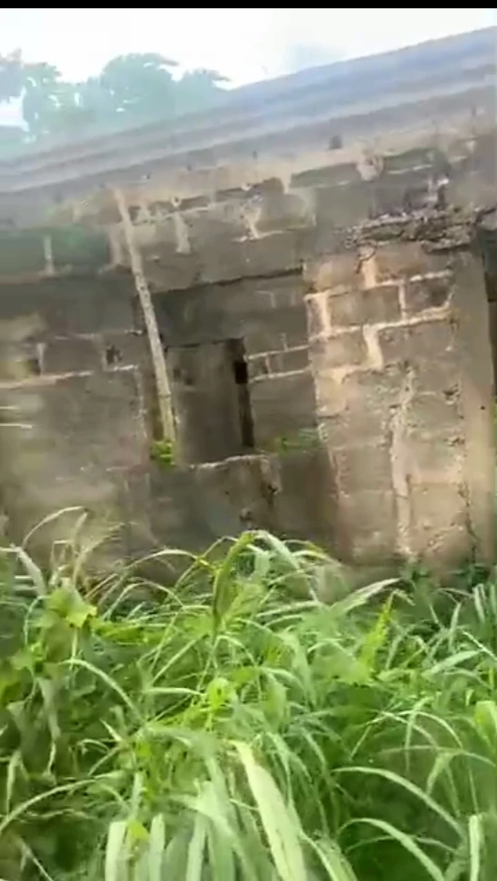 Uncompleted Building for Sale in Arougba, Edo - Image 1