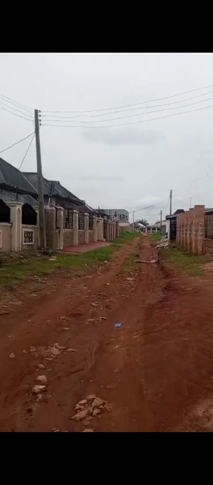 3 Bedroom Flat for Sale in Udeh airport road, Edo - Image 3