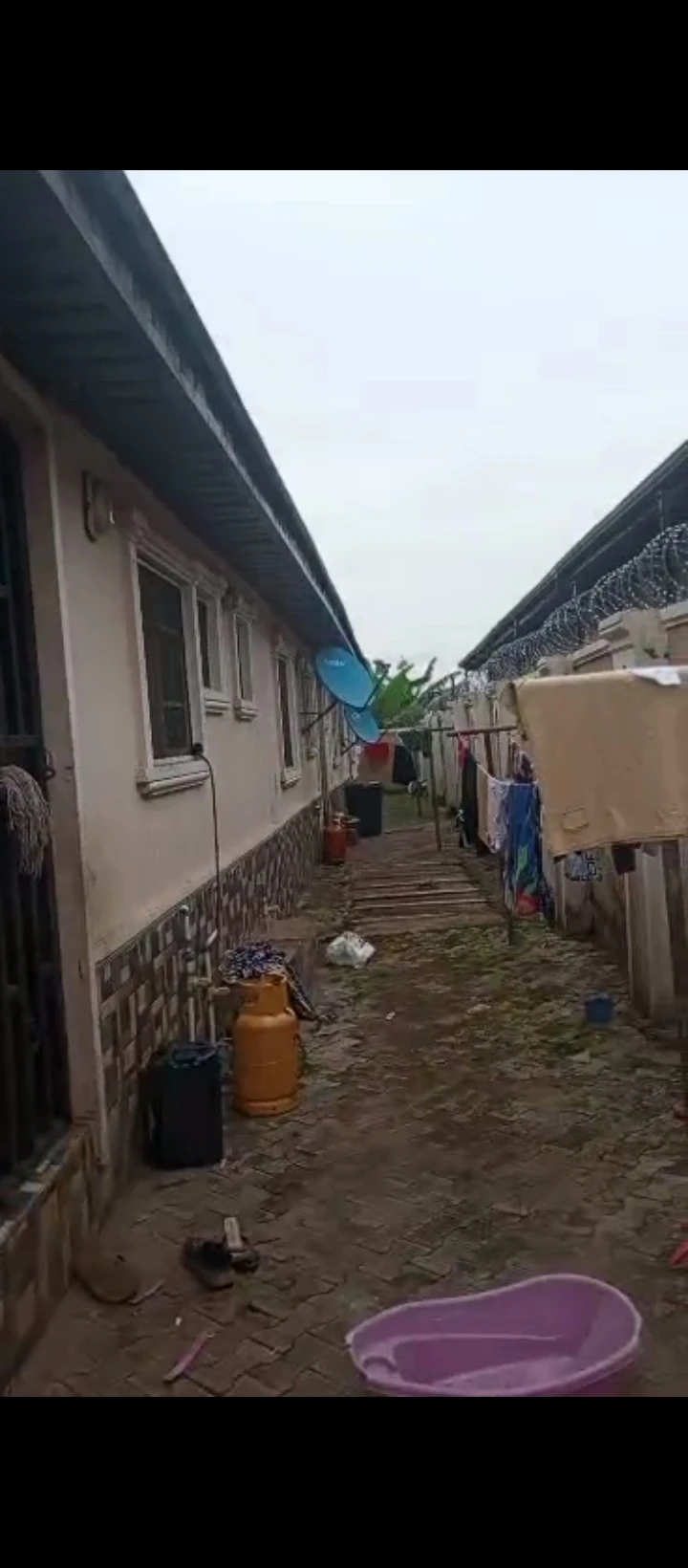 3 Bedroom Flat for Sale in Udeh airport road, Edo - Image 2