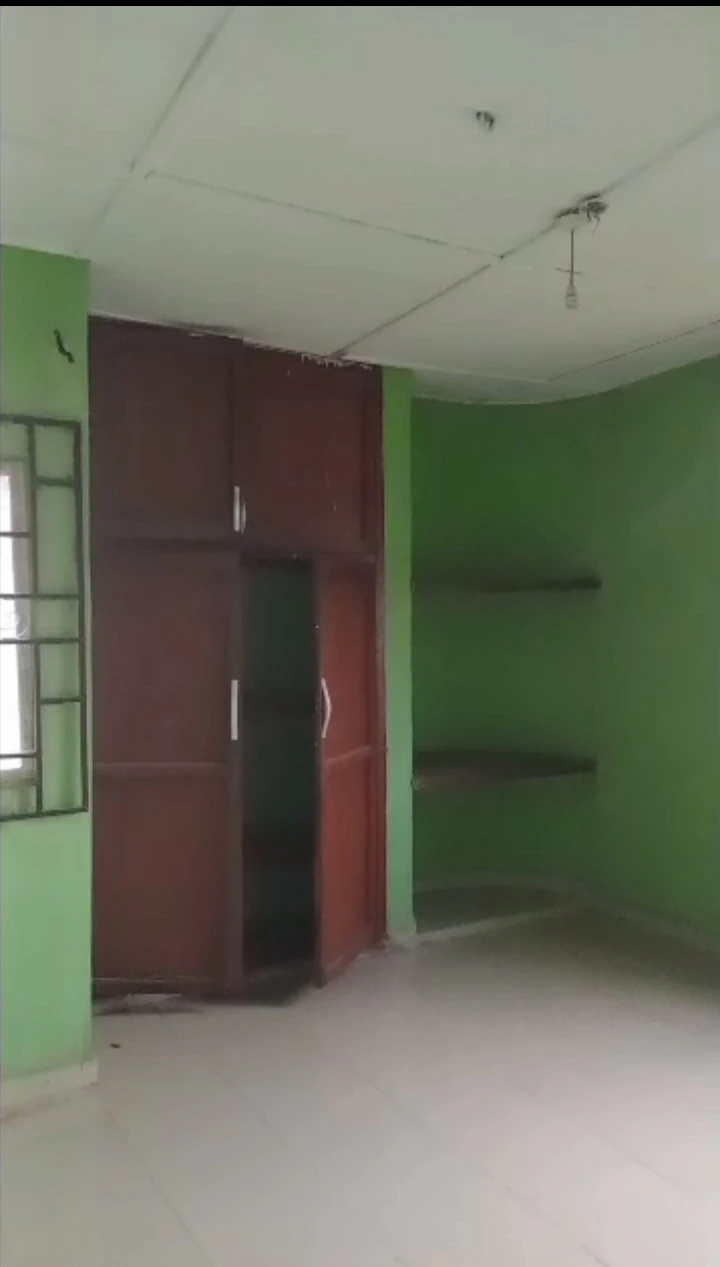 3 Bedroom Flat for Rent in Airport road, Edo - Image 2