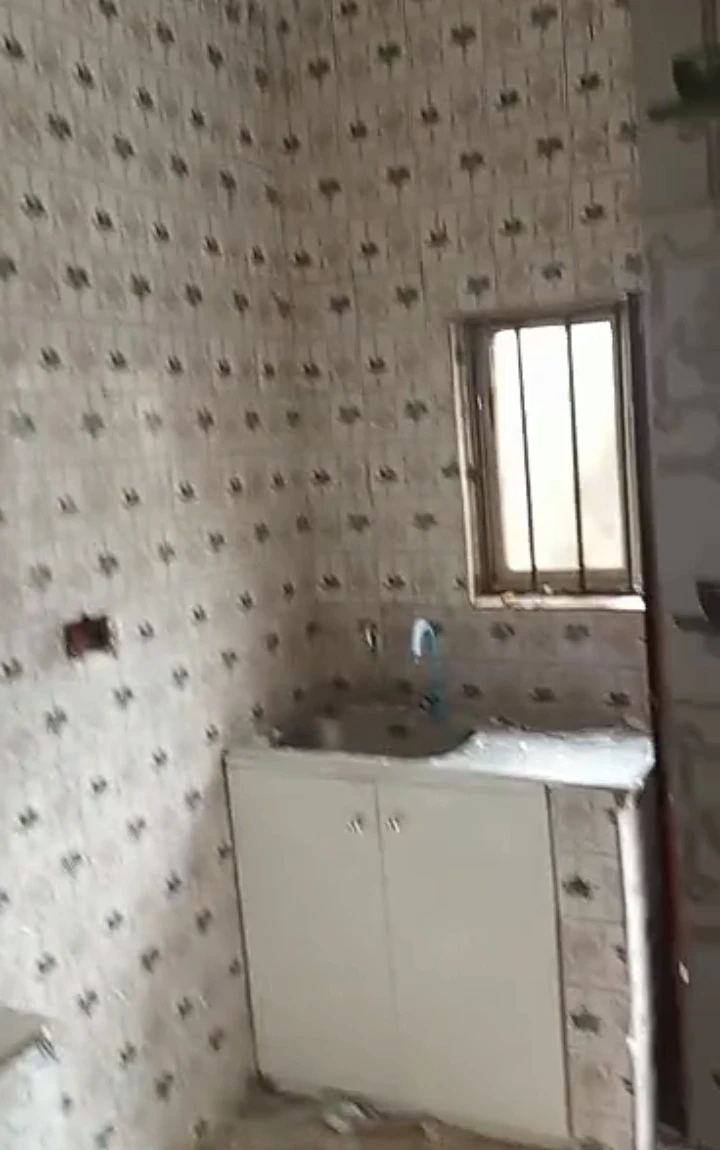 2 Bedroom Flat for Rent in Osubi Warri Delta state, Delta - Image 3