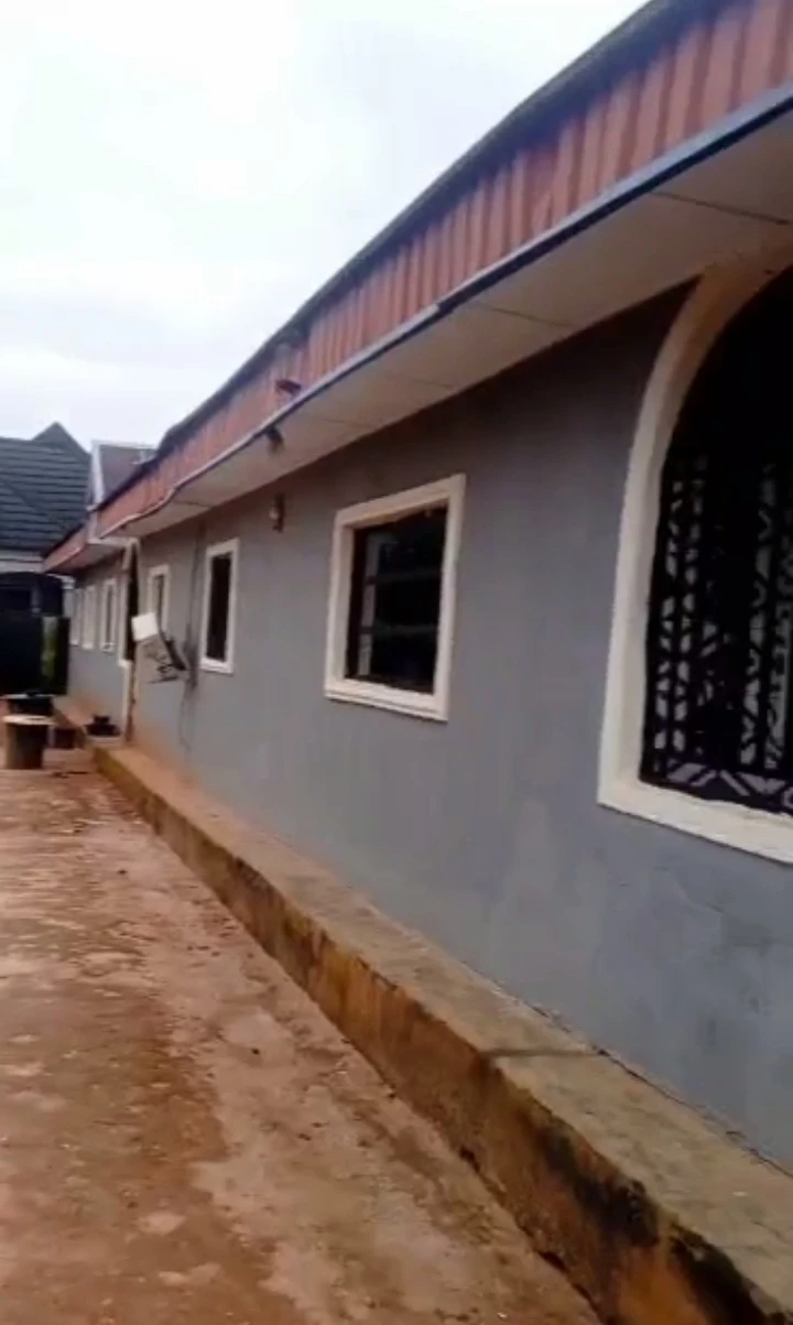 Bungalow for Sale in St savior road off upper sakpoba road Benin city, Edo - Image 1