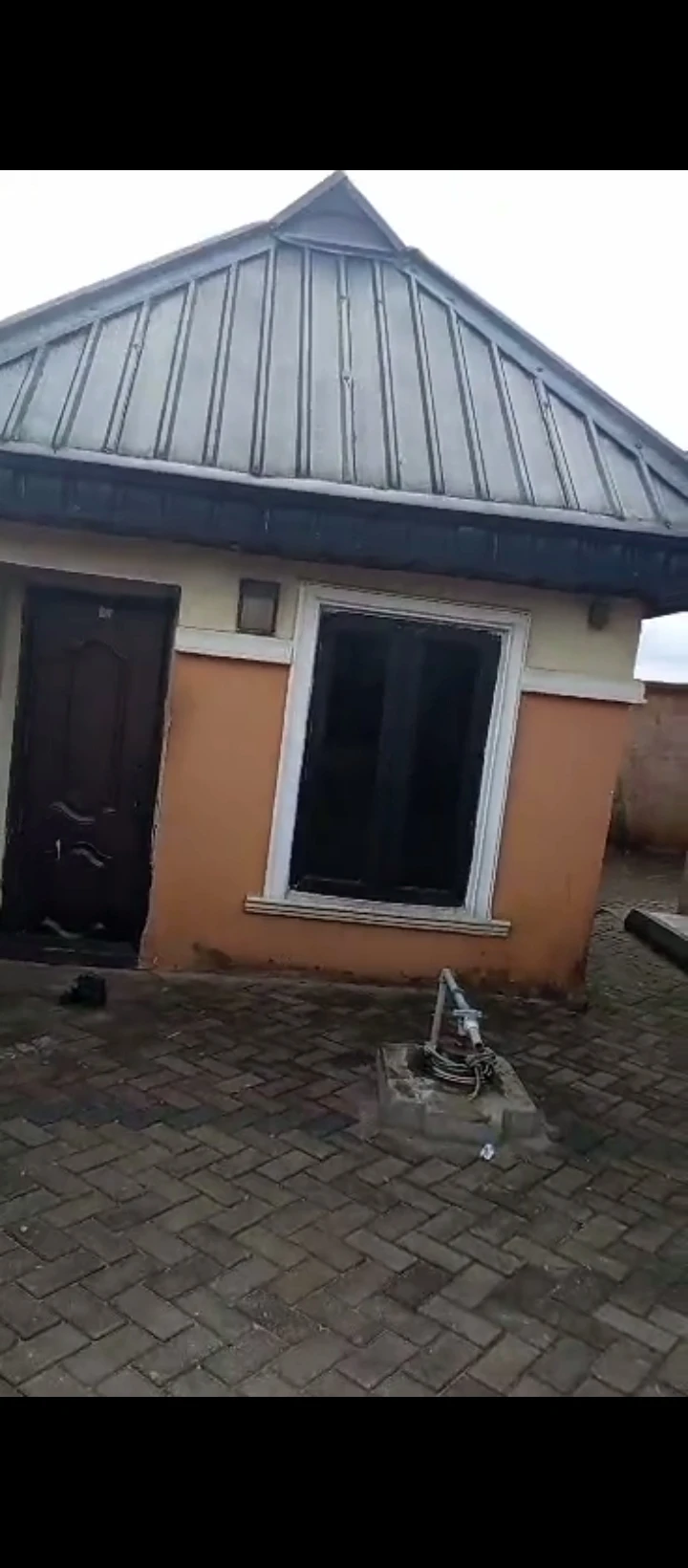 4 Bedroom Flat for Sale in 1st ugbor, Edo - Image 2