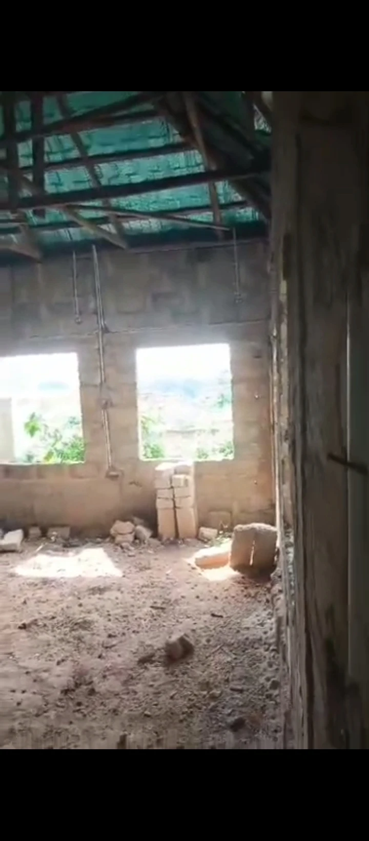 Uncompleted Building for Sale in Ogba airport road, Edo - Image 1