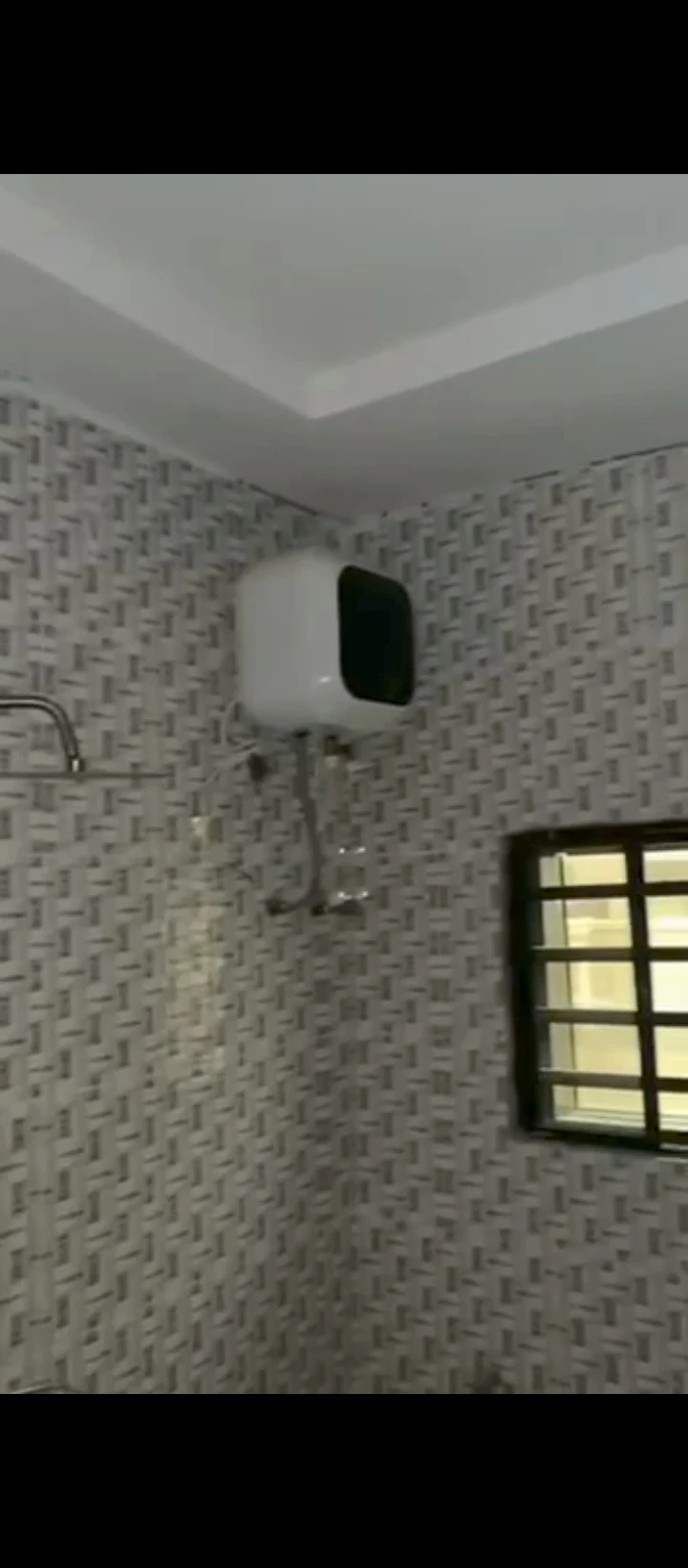 4 Bedroom Flat for Rent in Ogunwenyin, Edo - Image 3