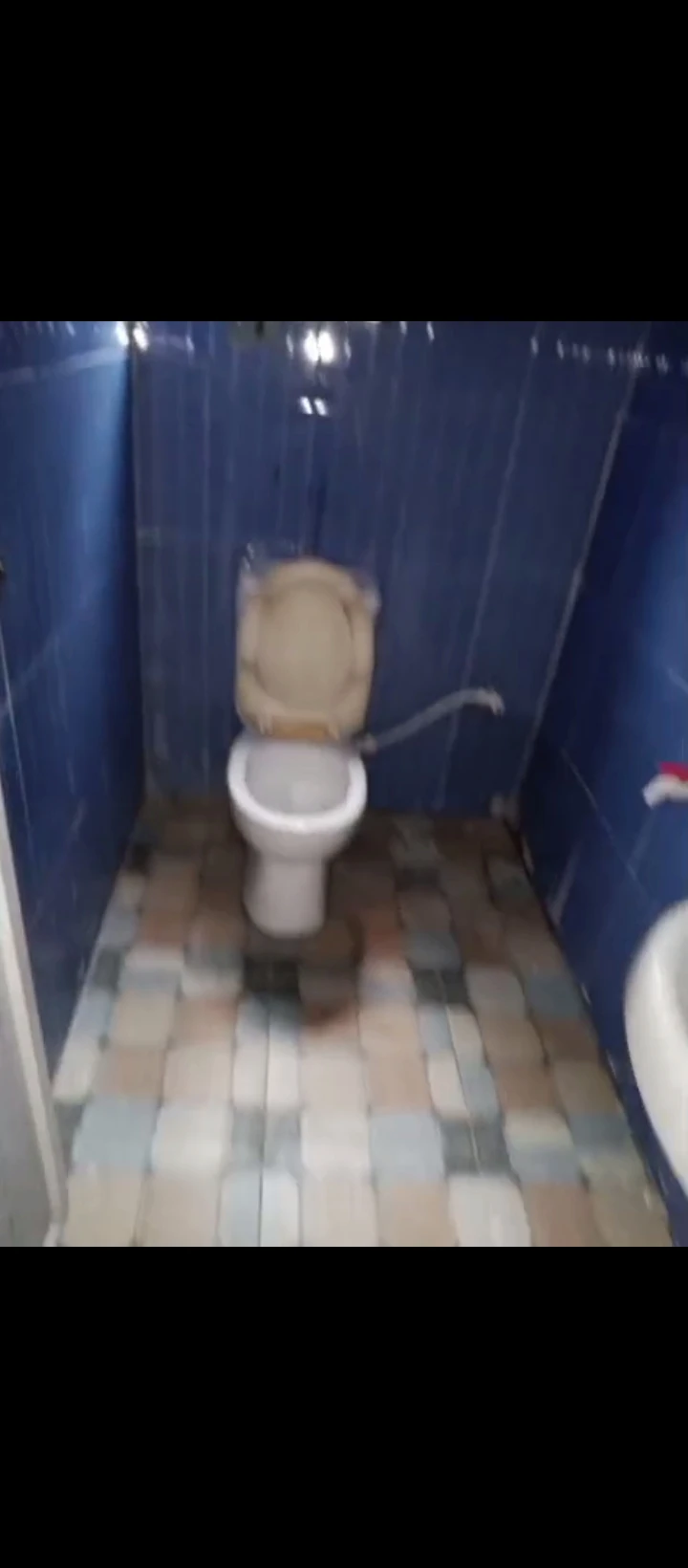 1 Bedroom Flat for Sale in Adesa Warri, Delta - Image 3