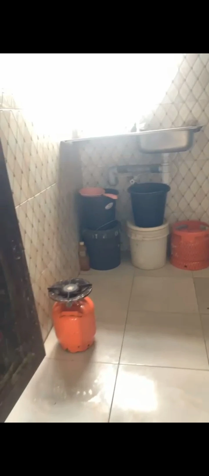 SelfContain for Rent in Ogbomro, Delta - Image 1