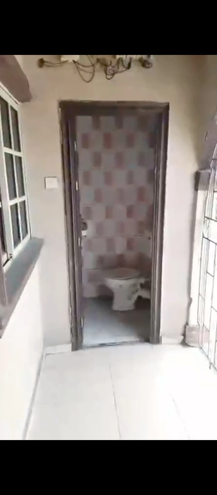 3 Bedroom Flat for Rent in Osubi, Delta - Image 3