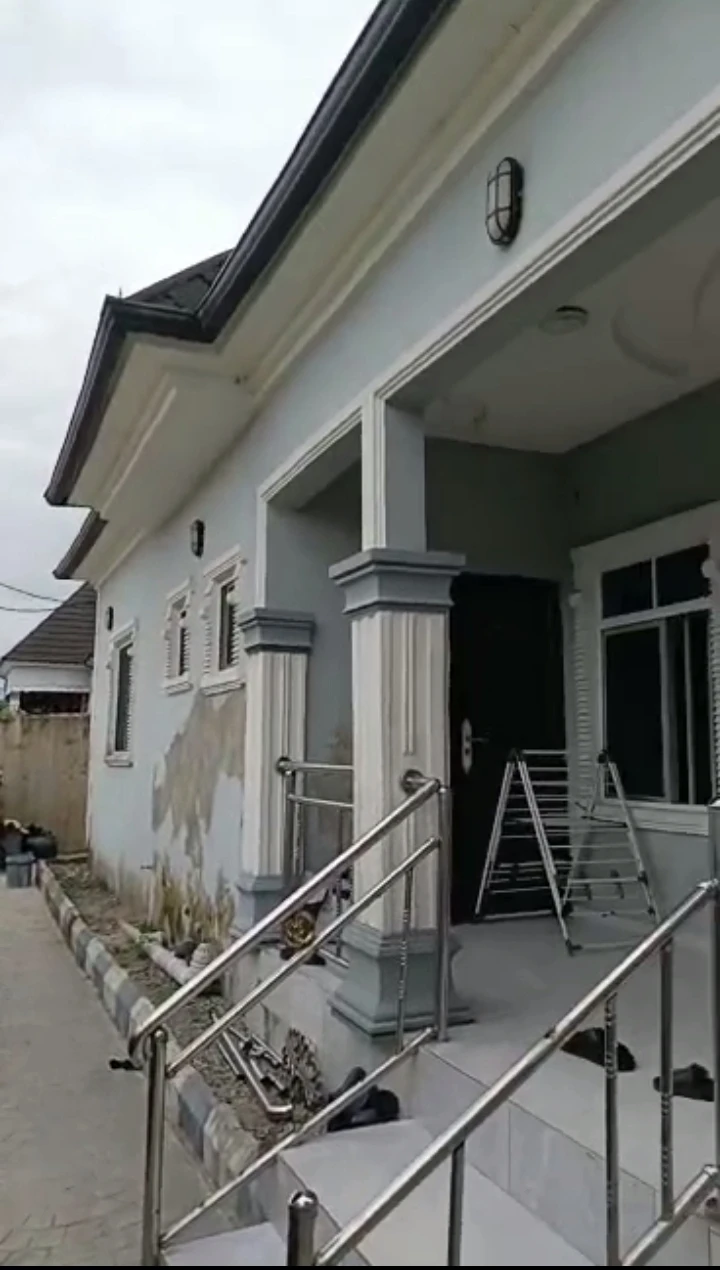 4 Bedroom Flat for Sale in Niger cat, Delta - Image 3