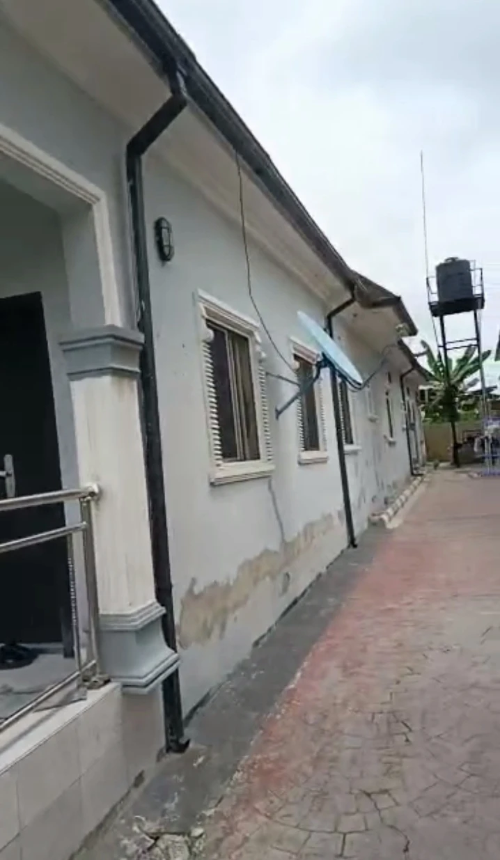 4 Bedroom Flat for Sale in Niger cat, Delta - Image 1