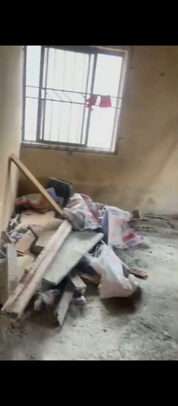 2 Bedroom Flat for Sale in Okuokoko, Delta - Image 1