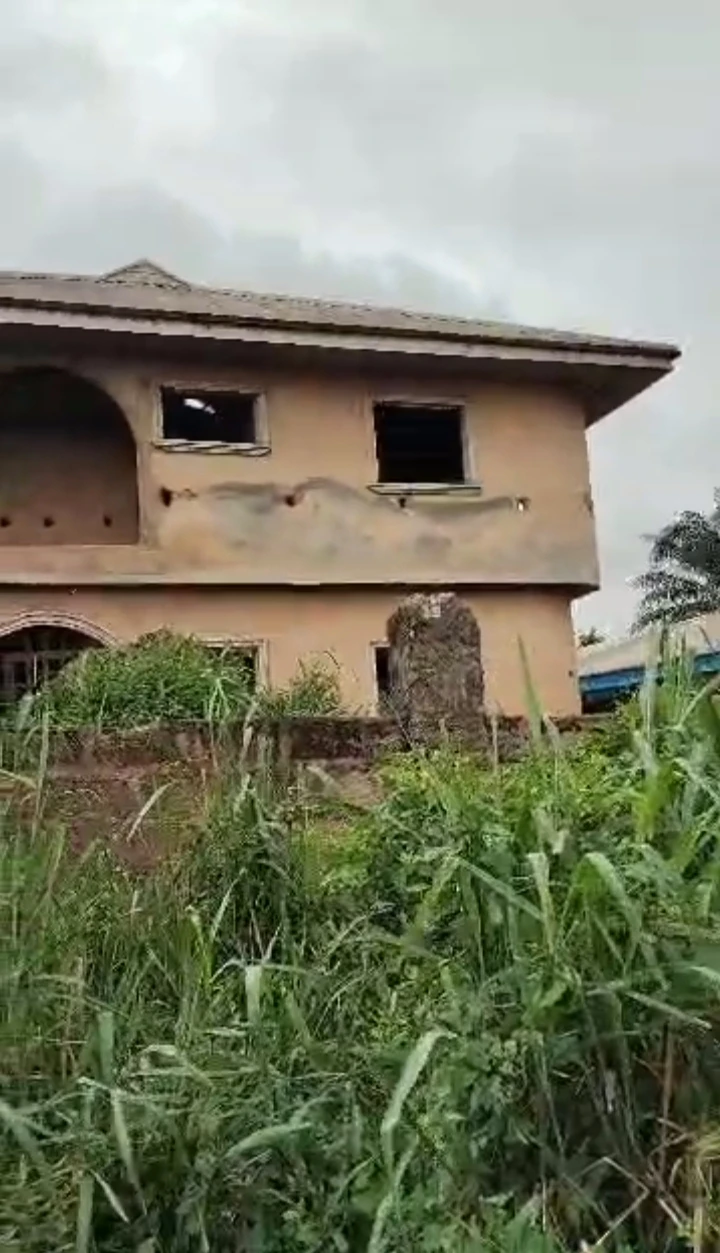 3 Bedroom Flat for Sale in Isihor, Edo - Image 2