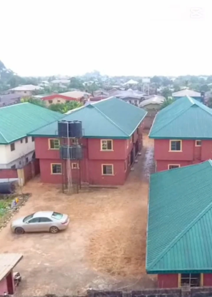 3 Bedroom Flat for Sale in Benin Auchi road Aduwawa, Edo - Image 1