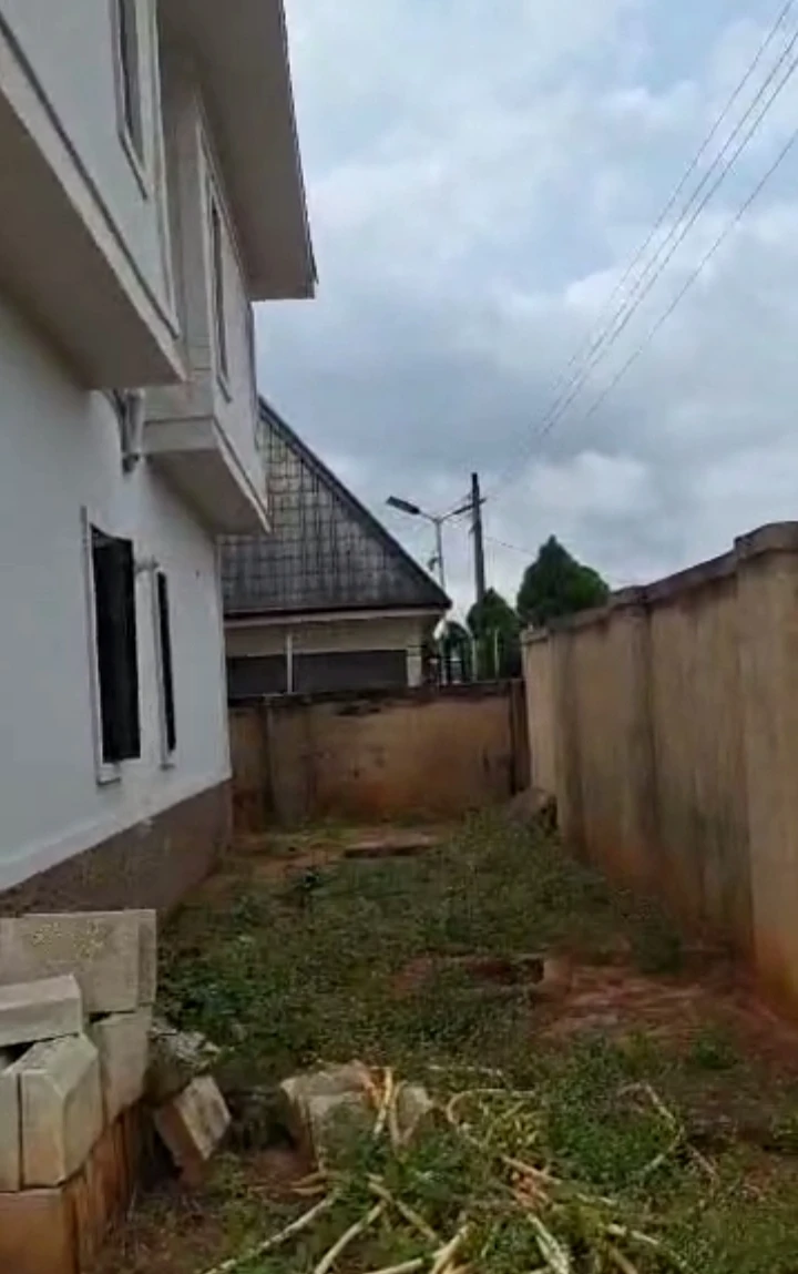 4 Bedroom Flat for Sale in Amagba, Edo - Image 3