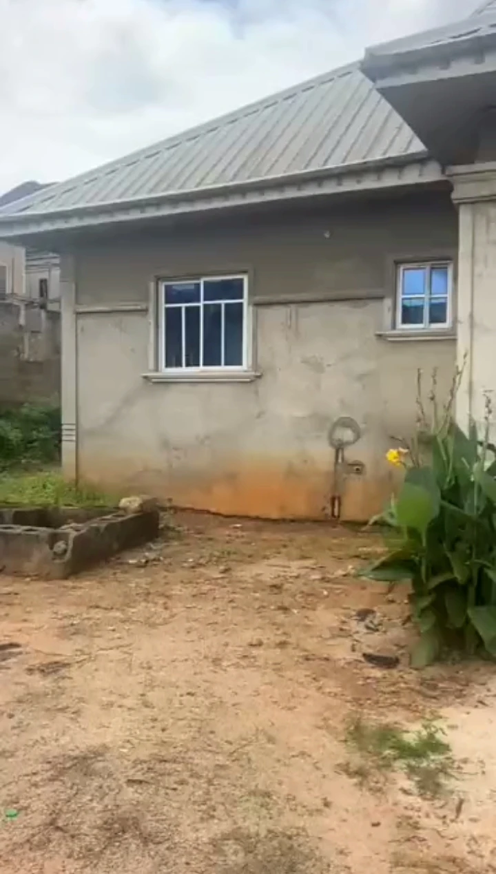 Bungalow for Sale in Okhouromi, Edo - Image 1