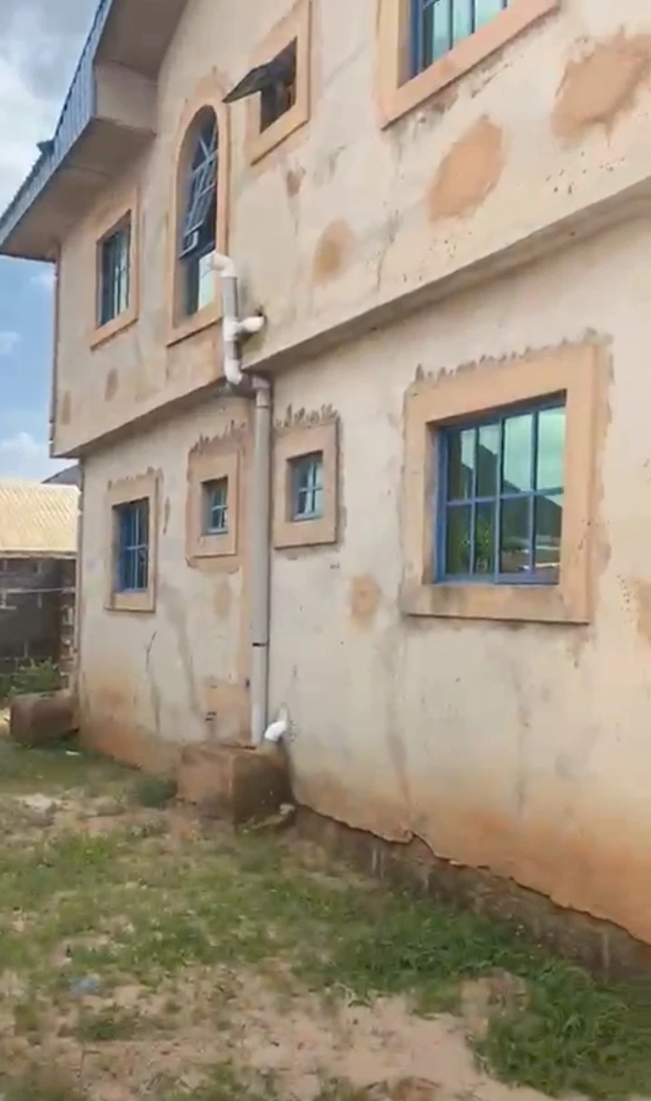 3 Bedroom Flat for Sale in Ugbor central, Edo - Image 2