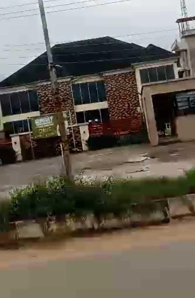 Hotel for Sale in Ugbor, Edo - Image 2