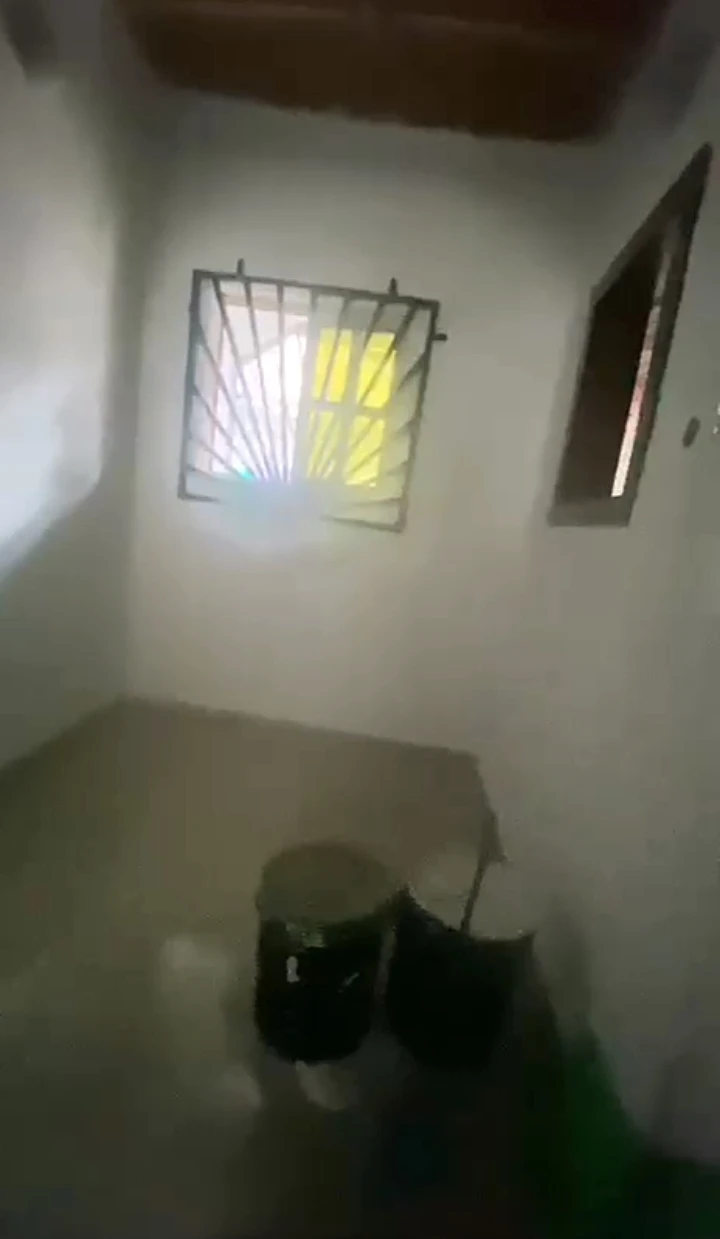 2 Bedroom Flat for Rent in Okhouromi, Edo - Image 2