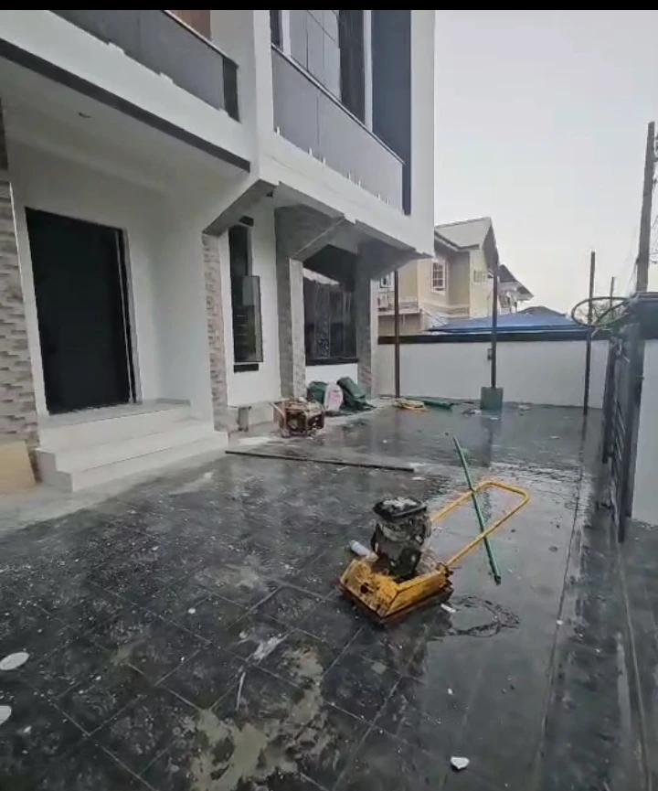 Duplex for Sale in Lekki, Lagos - Image 2