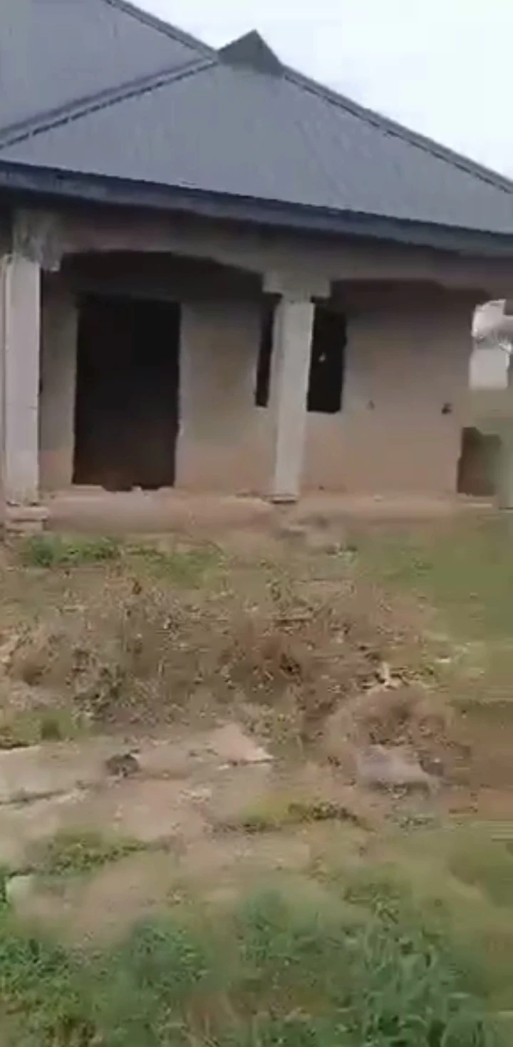 Uncompleted Building for Sale in Okhabere, Edo - Image 2