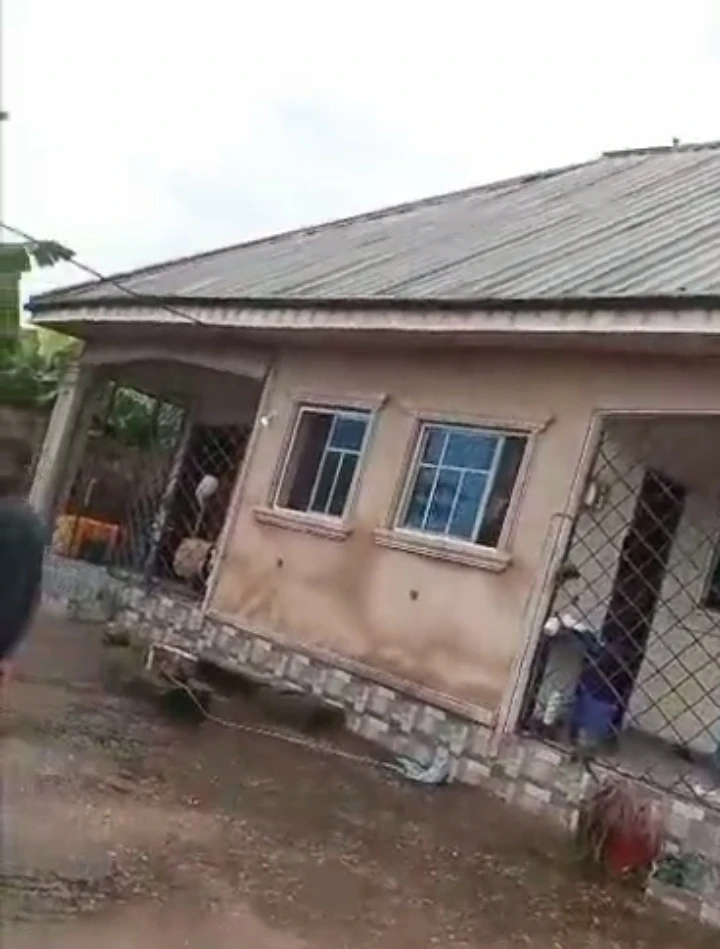 Bungalow for Sale in Eriaria sapele road, Edo - Image 3