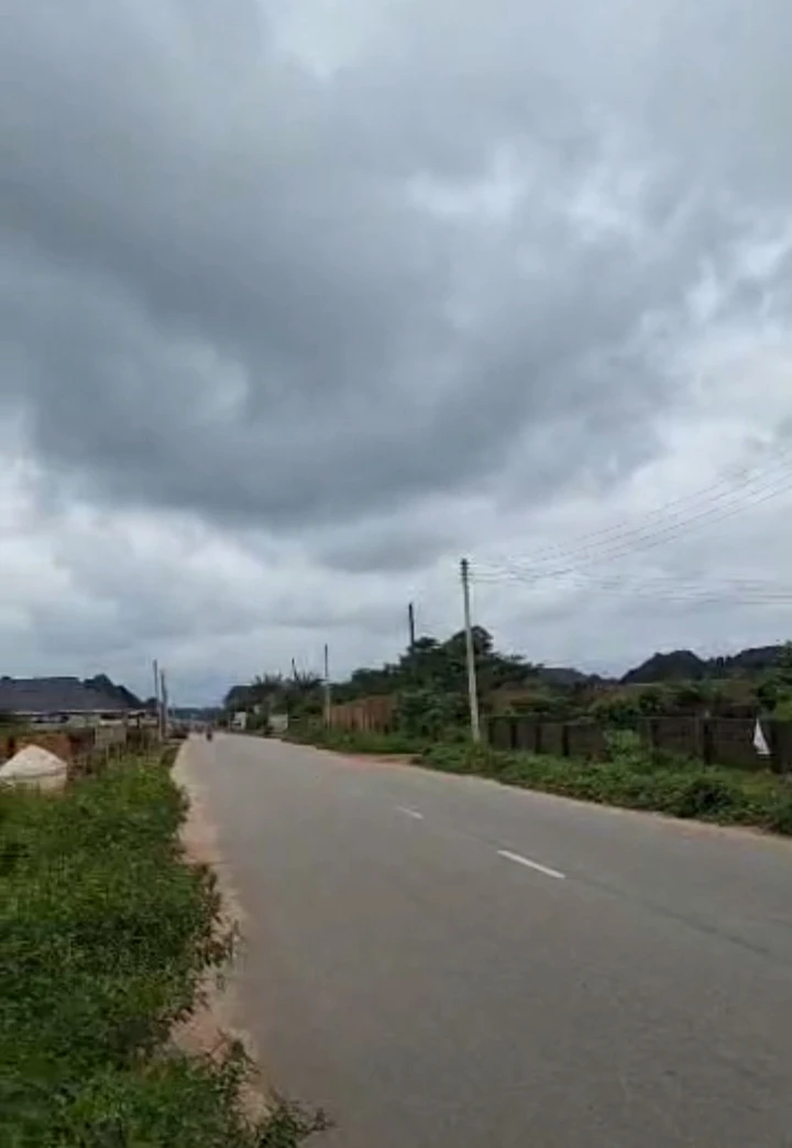 Land for Sale in Obazagbor upper iriri Rd, Edo - Image 3