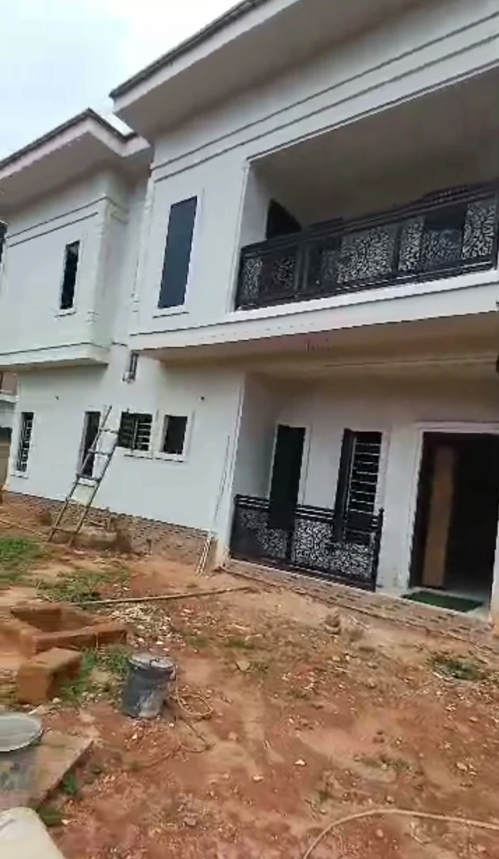 3 Bedroom Flat for Sale in Amagba, Edo - Image 1