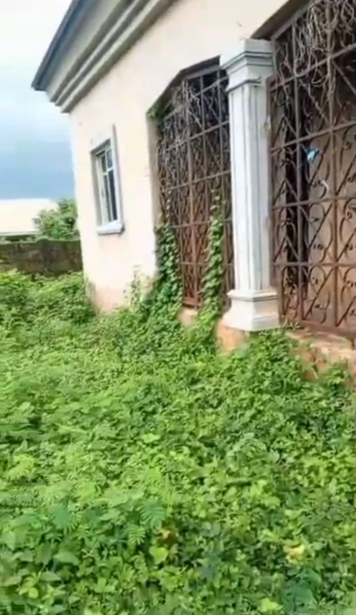 Bungalow for Sale in Ekehuaw road, Edo - Image 2