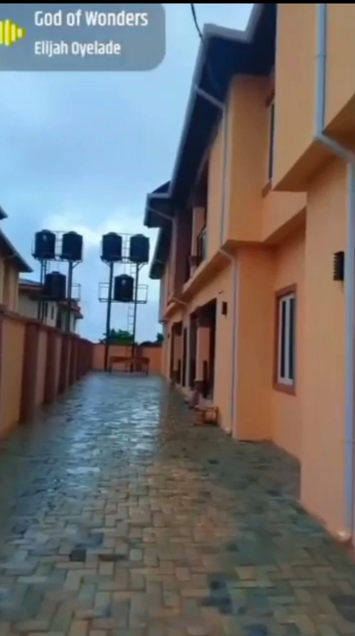 3 Bedroom Flat for Sale in Limit road, Edo cover picture