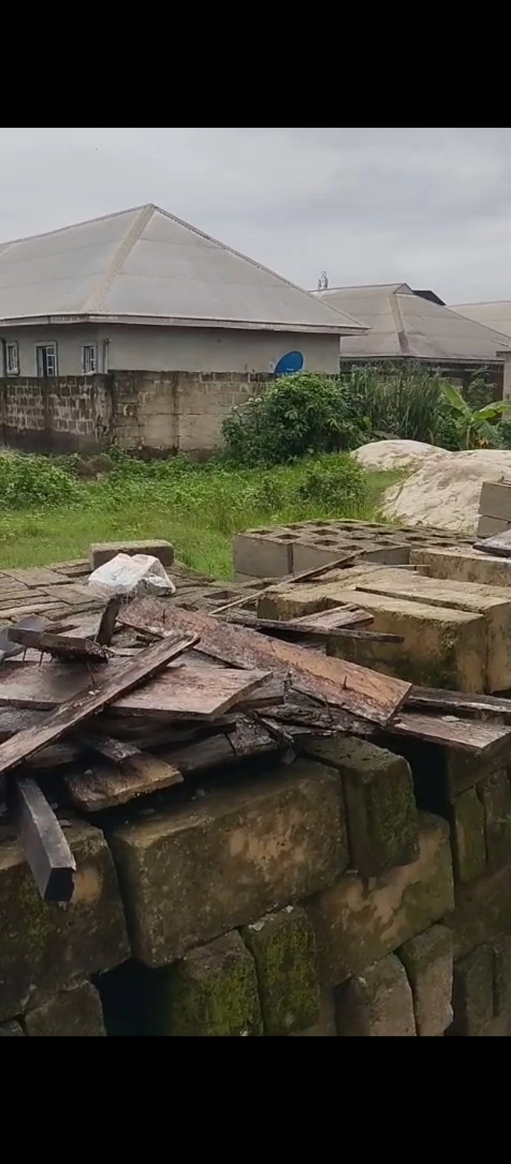 Uncompleted Building for Sale in First Amekpa Warri Delta state, Delta cover picture
