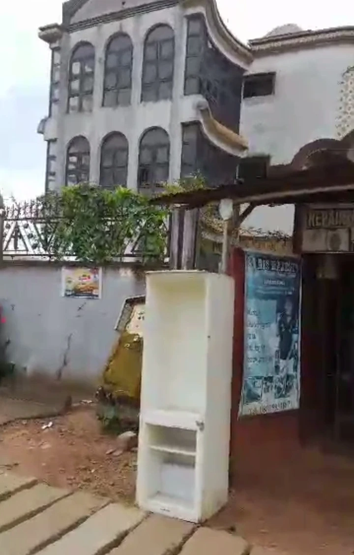 property cover photo