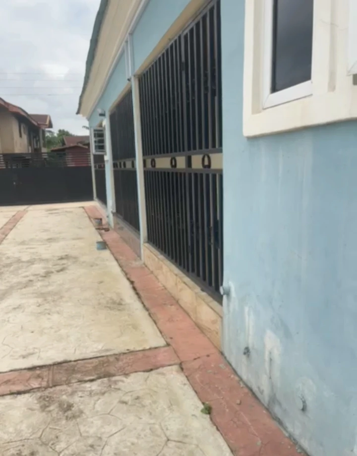 property cover photo