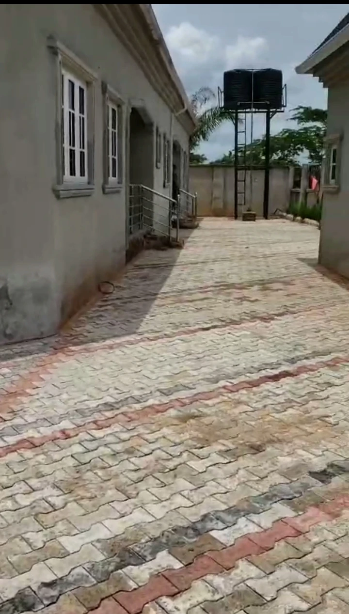 Bungalow for Sale in AMAGBA, Edo cover picture