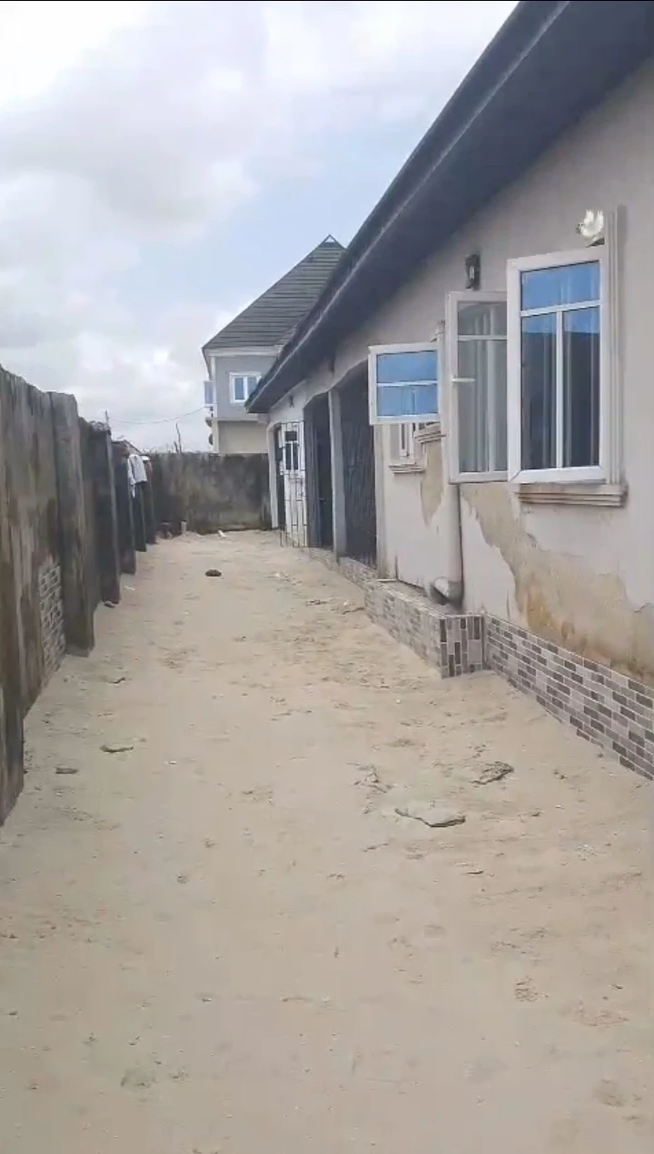 Bungalow for Sale in ADESA UGHOTON BEHIND WARRI, Delta cover picture
