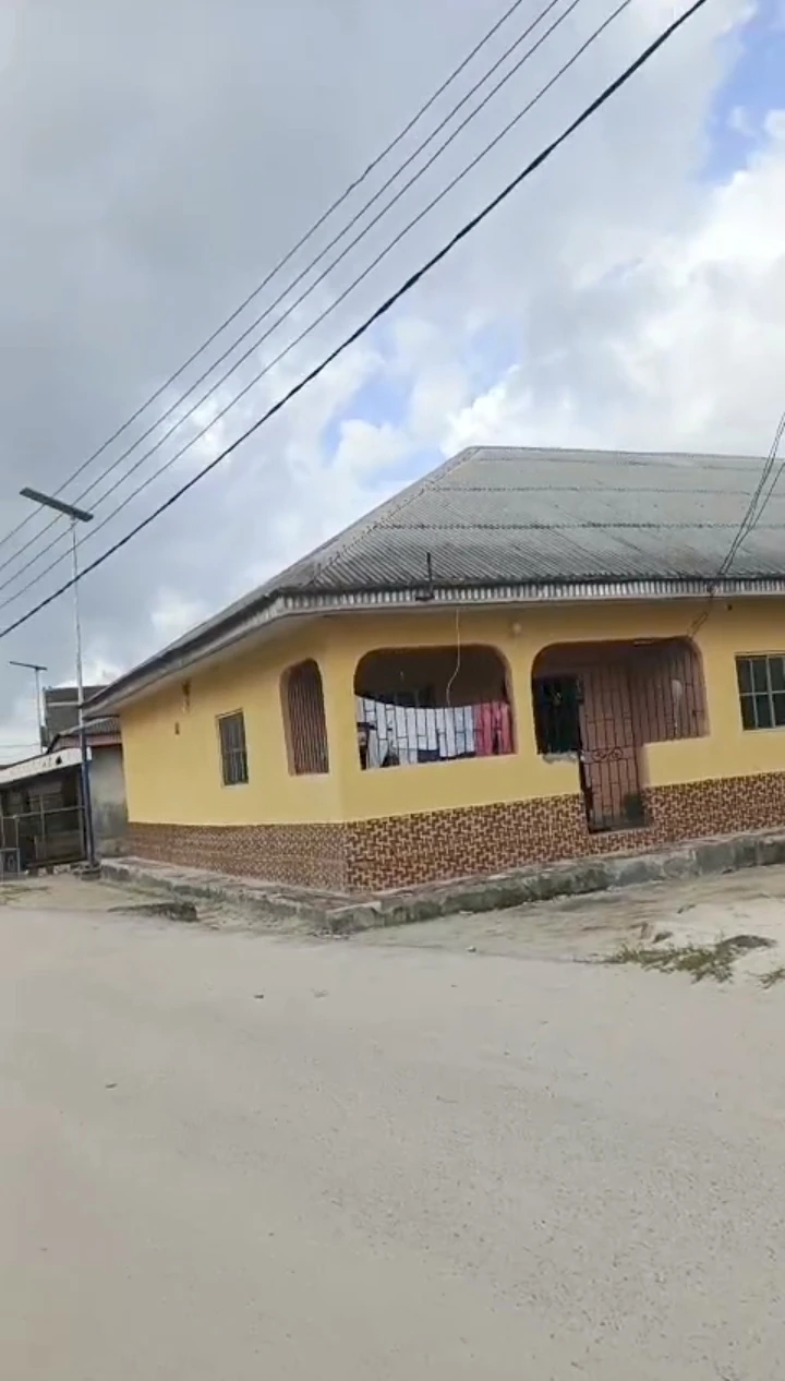 property cover photo