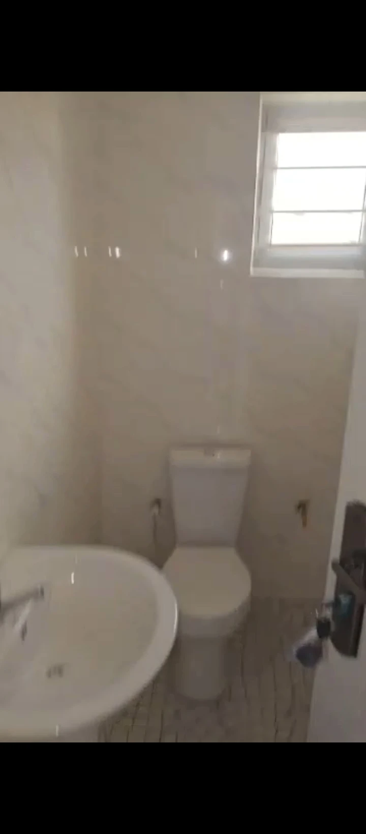 3 Bedroom Flat for Rent in First ugbor, Edo cover picture