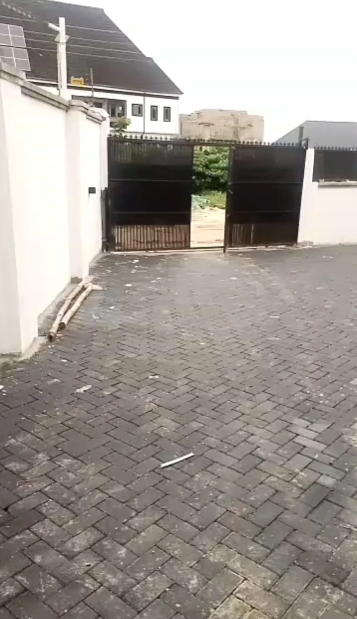 1 Bedroom Flat for Rent in Ugolo, Delta